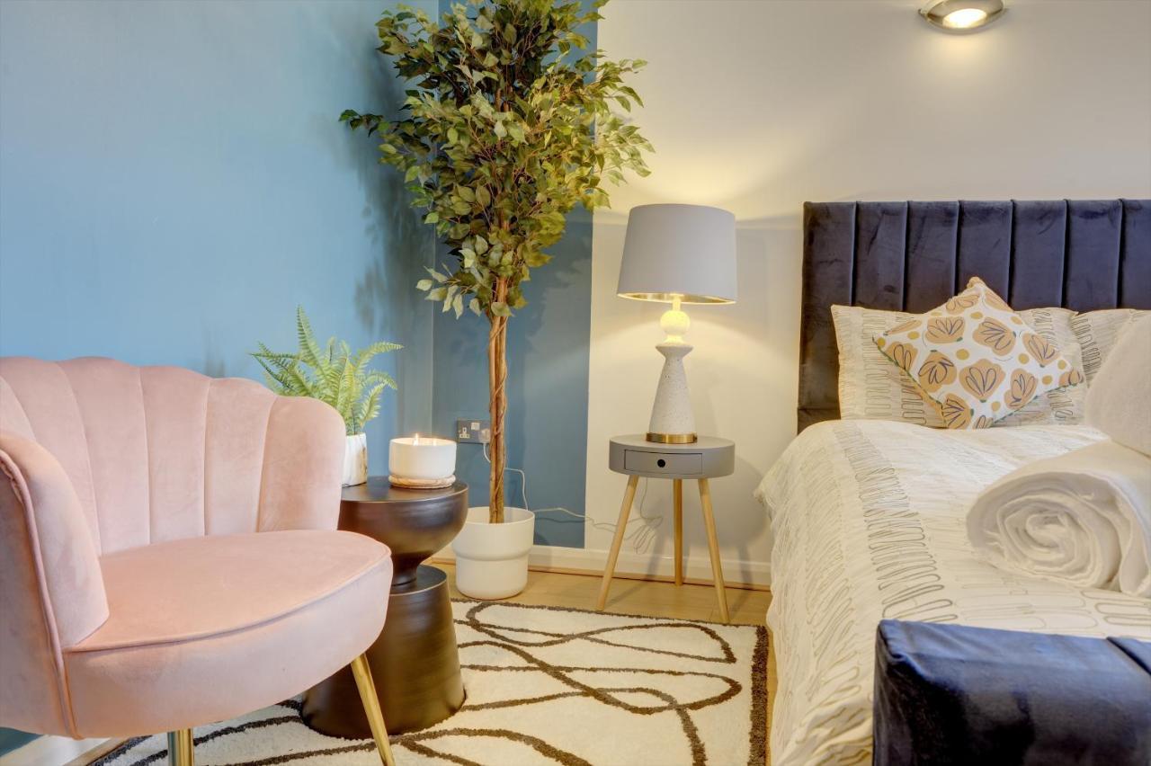 City Centre, 2 Bedroom, Secured Parking, 3 King Bed, Wifi Sleep 6 Guest Comfortable On Three King Size Beds, Jewellery Quarter , Birmingham City Centre , Allocated Secured Parking エクステリア 写真