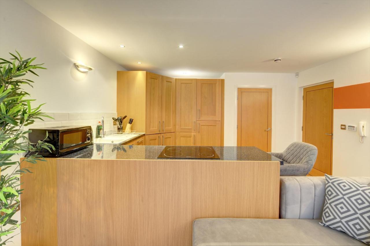 City Centre, 2 Bedroom, Secured Parking, 3 King Bed, Wifi Sleep 6 Guest Comfortable On Three King Size Beds, Jewellery Quarter , Birmingham City Centre , Allocated Secured Parking エクステリア 写真