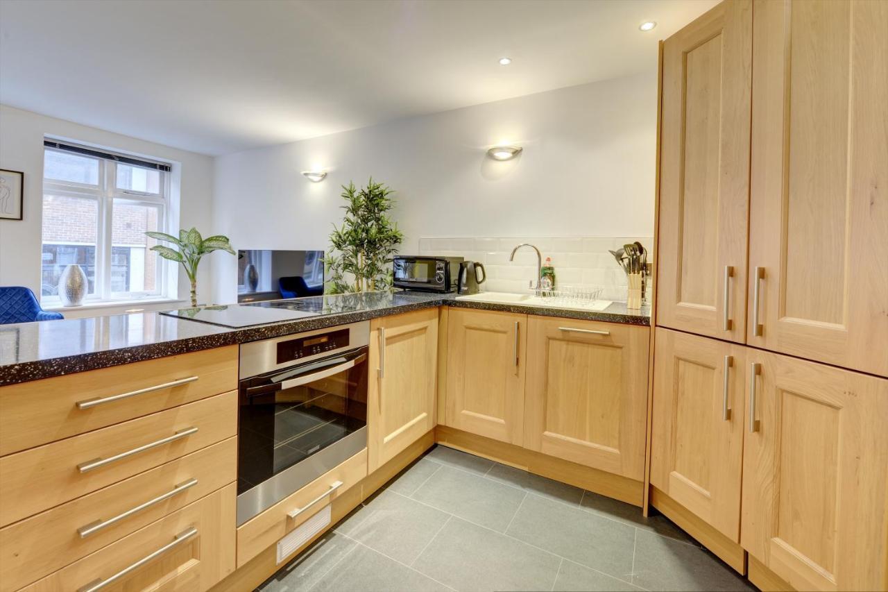 City Centre, 2 Bedroom, Secured Parking, 3 King Bed, Wifi Sleep 6 Guest Comfortable On Three King Size Beds, Jewellery Quarter , Birmingham City Centre , Allocated Secured Parking エクステリア 写真