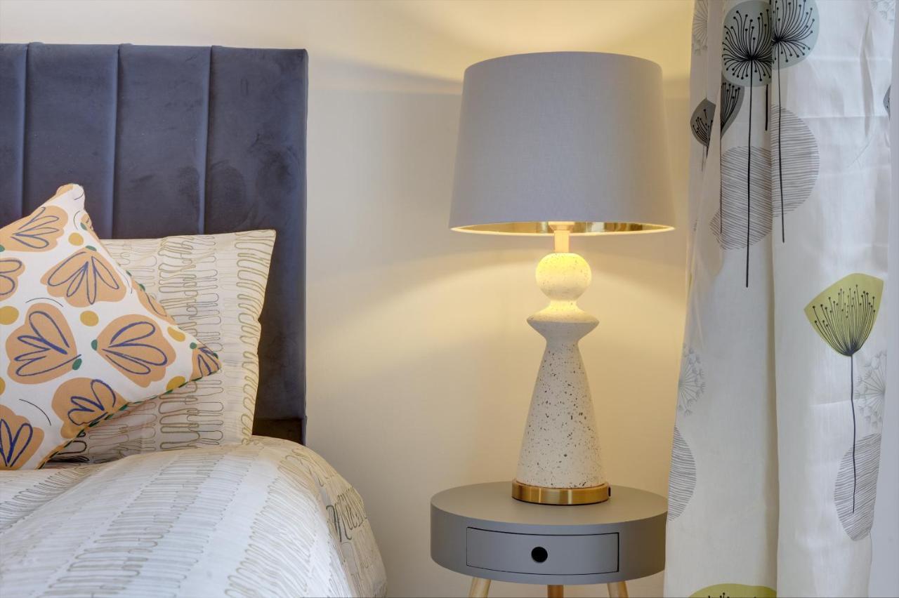 City Centre, 2 Bedroom, Secured Parking, 3 King Bed, Wifi Sleep 6 Guest Comfortable On Three King Size Beds, Jewellery Quarter , Birmingham City Centre , Allocated Secured Parking エクステリア 写真