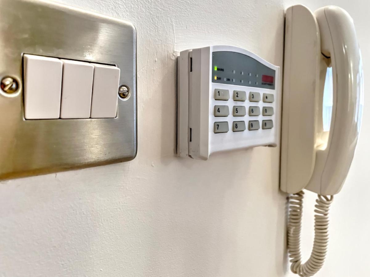 City Centre, 2 Bedroom, Secured Parking, 3 King Bed, Wifi Sleep 6 Guest Comfortable On Three King Size Beds, Jewellery Quarter , Birmingham City Centre , Allocated Secured Parking エクステリア 写真